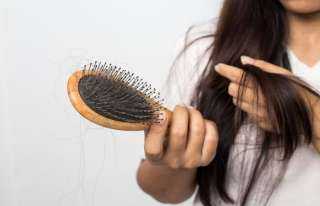 أبرزها الضغط العصبي.. 6 أسباب رئيسية لتساقط الشعر