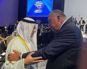 وزير الخرجية يلتقى نظيره الكويتى خلال مشاركته في المنتدى الاقتصادي العالمي في دافوس