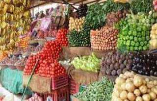 شعبة الخضروات: انخفاض الأسعار بنسبة 40% والطماطم بـ6 جنيهات والبطيخة بـ10