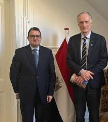 رئيس لجنة العلاقات الخارجية بالبرلمان الدنماركى يستقبل للسفير المصري