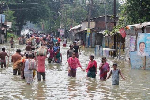   حصيلة ضحايا فيضانات الهند وبنجلاديش