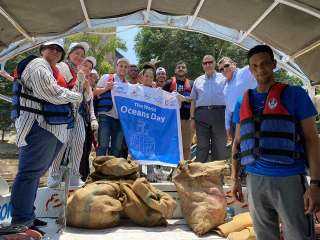 الرى: تنظيم حملتين لنظافة نهر النيل من المخلفات البلاستيكية بمشاركة ٦٥ متطوع من الشباب