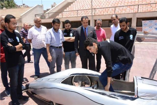 جامعة أسيوط تفوز بالمركز الأول في تصميم أول سيارة صديقة للبيئة”
