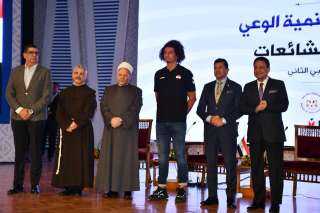 وزير الرياضة يُكرم علي زين لاعب المنتخب المصري لكرة اليد