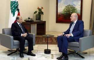 ميقاتي يسلم الرئيس اللبناني تشكيلة الحكومة الجديدة
