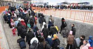بولندا: ارتفاع عدد الفارين من أوكرانيا إلى 4.96 مليون لاجئ