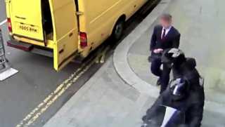 فيديو.. تقرير يرصد تعرض سعوديين للسرقة في لندن بعد تحذير السفارة