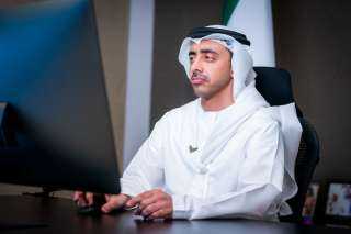 عبدالله بن زايد يوجه بتعزيز الهوية الوطنية في المؤسسات التعليمية الإماراتية