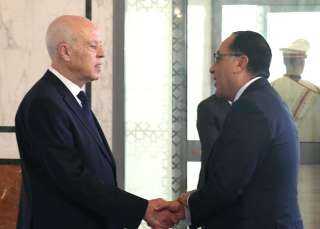 الرئيس قيس سعيّد ورئيسة الحكومة التونسية يستقبلان رئيس الوزراء لحضور فعاليات قمة ”تيكاد 8”