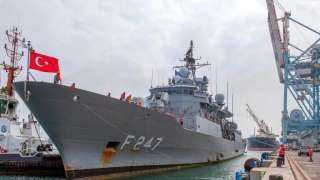 لأول مرة منذ 12 عاما.. سفينة عسكرية تركية ترسو في ميناء حيفا