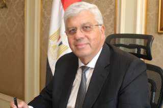 وزير التعليم العالي يصدر قرارًا بإغلاق كيان وهمي بمحافظة كفر الشيخ