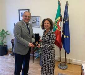 السفير المصري في البرتغال يلتقى سكرتيرة الدولة البرتغالية للسياحة