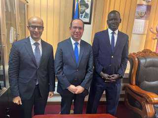 السفير المصري بجوبا يلتقى بوزير الشباب والرياضة بجنوب السودان