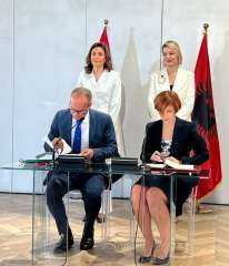 وزيرتا الثقافة المصرية والألبانية تشهدان توقيع بروتوكول تعاون بين الجانبين