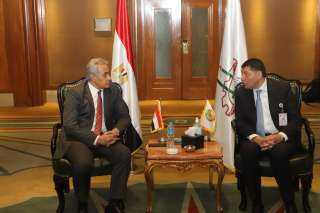 وزير القوى العاملة يلتقي بنظيره الاردني على هامش مؤتمر العمل العربي