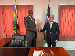 السفير المصري في جوبا يلتقي الأمين العام للحركة الشعبية لتحرير السودان