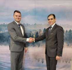 السفير المصري لدى فنلندا وغير المقيم لدى إستونيا يلتقى مع وزير البيئة الإستونى