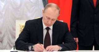 بوتين يوقع قانونا بمنح الجنسية الروسية لأجانب خدموا بالجيش لمدة عام على الأقل