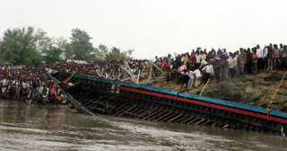 ارتفاع عدد قتلى غرق عبارة في بنجلادش إلى 31