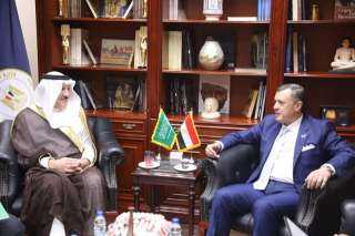 وزير السياحة والآثار يستقبل سفير المملكة العربية السعودية بالقاهرة لبحث تعزيز أوجه التعاون بين البلدين