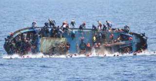 15 قتيلا على الأقل في غرق قارب لمهاجرين قبالة سواحل اليونان