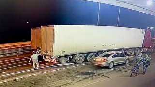 الأمن الروسي ينشر صورة بالأشعة السينية للشحنة المتفجرة التي استخدمت في تفجير جسر القرم