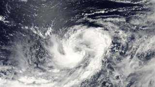 العاصفة الإستوائية ”نينينج” تجبر المئات من السكان بالفلبين على ترك منازلهم