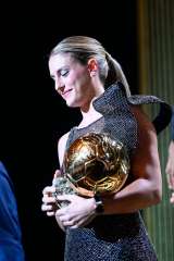 الكرة الذهبية.. أليكسيا بوتياس أفضل لاعبة في العالم للمرة الثانية