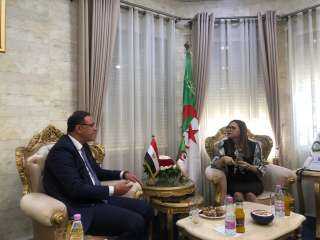 سفير مصر بالجزائر يبحث مع رئيسة السلطة الجزائرية لمكافحة الفساد سبل تعزيز التعاون