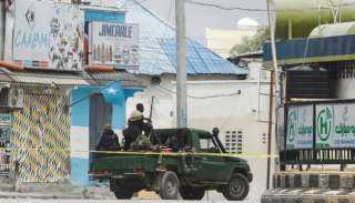 عشرات القتلى في انفجارين بالعاصمة الصومالية