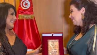 وزيرة الثقافة التونسية تكرم هالة صدقي في قرطاج