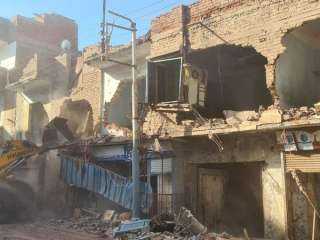 محافظ الدقهلية : انهيار جزئي بأحد المنازل  بمدينة نبروه  اسفر عن وفاة شخص وإصابة شخصين