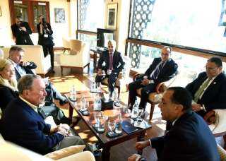 رئيس الوزراء يلتقى رجل الأعمال والسياسى  الأمريكى البارز مايكل بلومبرج