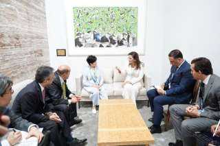 وزيرة التخطيط والتنمية الاقتصادية تلتقي  بمحافظ مدينة طوكيو اليابانية