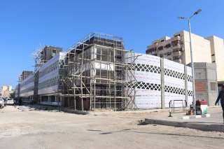 محافظ بورسعيد يتفقد اللمسات النهائية في إنشاء الجراج المتعدد الطوابق بحي العرب