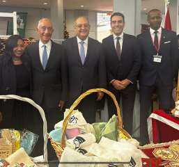 الرئيس البرتغالي يزور الجناح المصري الذي أقامته السفارة بالبازار الدبلوماسي