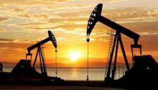أسعار النفط تنخفض في ظل تراجع المخاوف من شح المعروض