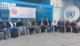 اتحاد موظفي الأونروا بغزة يعلق العمل جزئيا ويهدد بـ”الإضراب المفتوح”