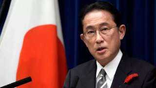 رئيس وزراء اليابان يتفق مع وزيري المالية والدفاع على زيادة الإنفاق الدفاعى
