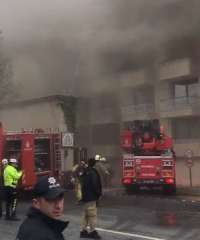 بالفيديو.. النيران تلتهم فندقا فاخرا في اسطنبول