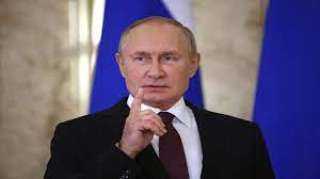 بوتين: روسيا لن تسمح لأي شخص بتشويه سمعة أبطالها