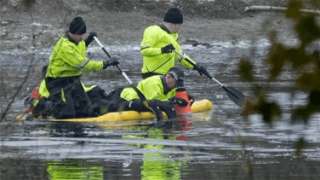 مصرع طفل رابع بعد سقوطه في بحيرة متجلدة في بريطانيا