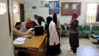 إحالة 8 أطباء وعمال للتحقيق لتغيبهم عن العمل في أبو مناع غرب بدشنا
