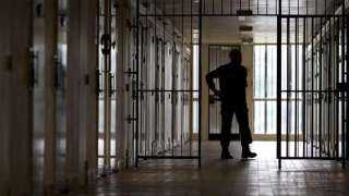 ننشر تفاصيل هروب 61 موقوفا من سجن بلبنان