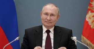بوتين يوقع مرسوماً بشأن منح جواز السفر لسكان ”المناطق الجديدة”