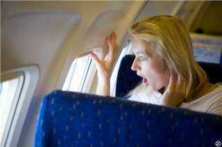 تعرفى على أعراض فوبيا الطيران ونصائح لرحلات أقل قلقاً