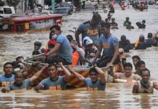 ارتفاع حصيلة قتلى الأمطار الغزيرة والفيضانات في الفلبين إلى 13