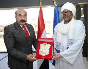 محافظ أسوان يستقبل القنصل العام السودانى