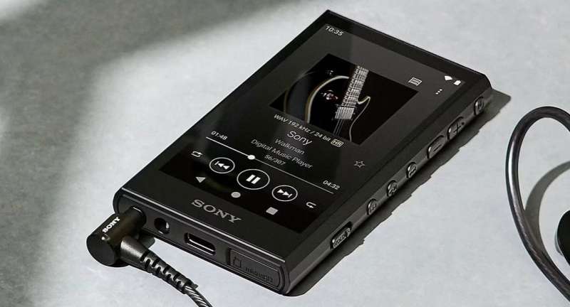 إصدار جديد من جهاز سوني walkman معزز بالذكاء الاصطناعي