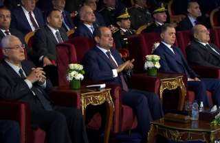 الرئيس السيسي يشاهد فيلما تسجيليا عن جهود وزارة الداخلية فى 2022